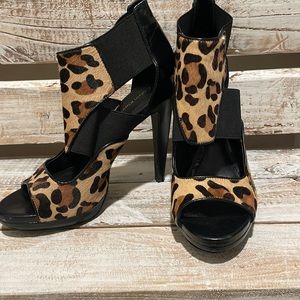🔥🔥 (3/$20) 
Calvin Klien Sonia Platform Heels